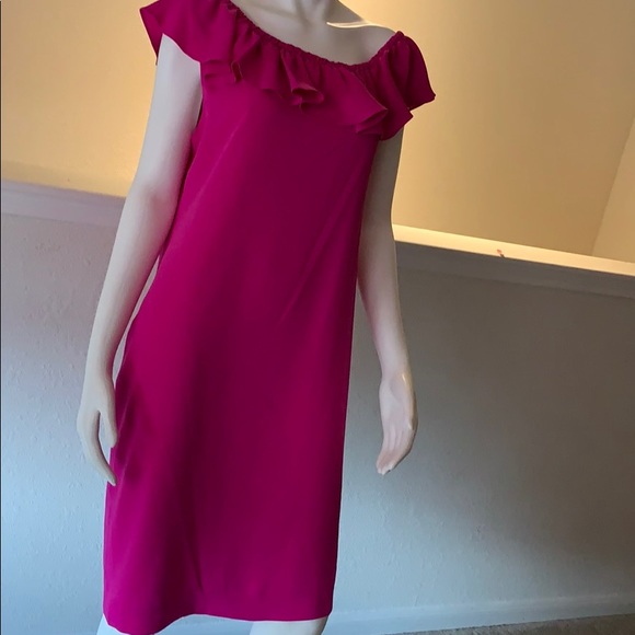 Dress - Picture 7 of 8